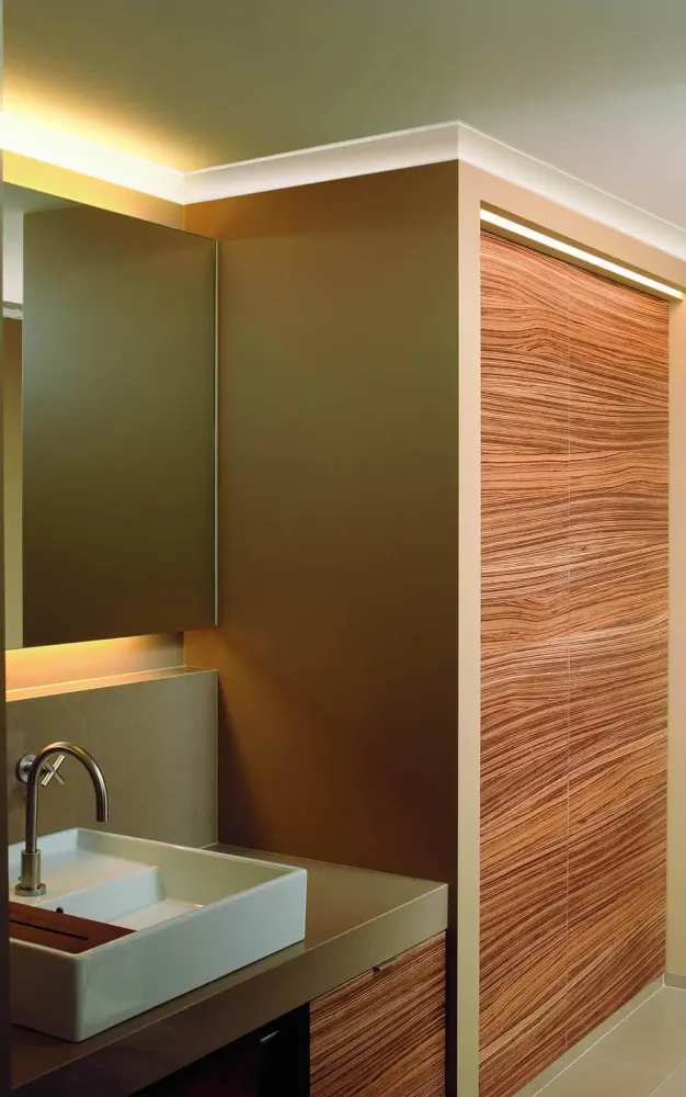 Moldura CX109 en blanco | 44 x 44 x 2000 mm