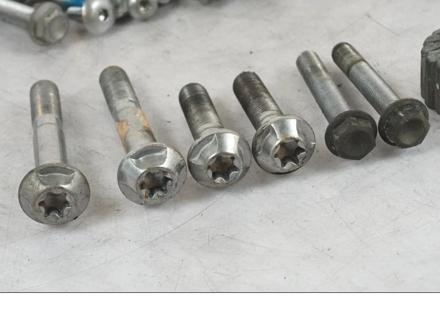 Tornillo / Tuerca etc Triumph